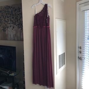 David’s Bridal  One Shoulder Bridesmaid Dress sz14
